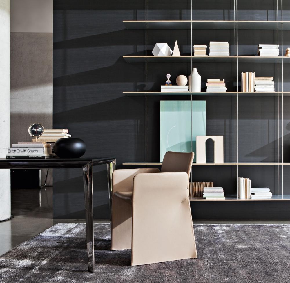 GLOVE Leather chair with removable cover with armrests