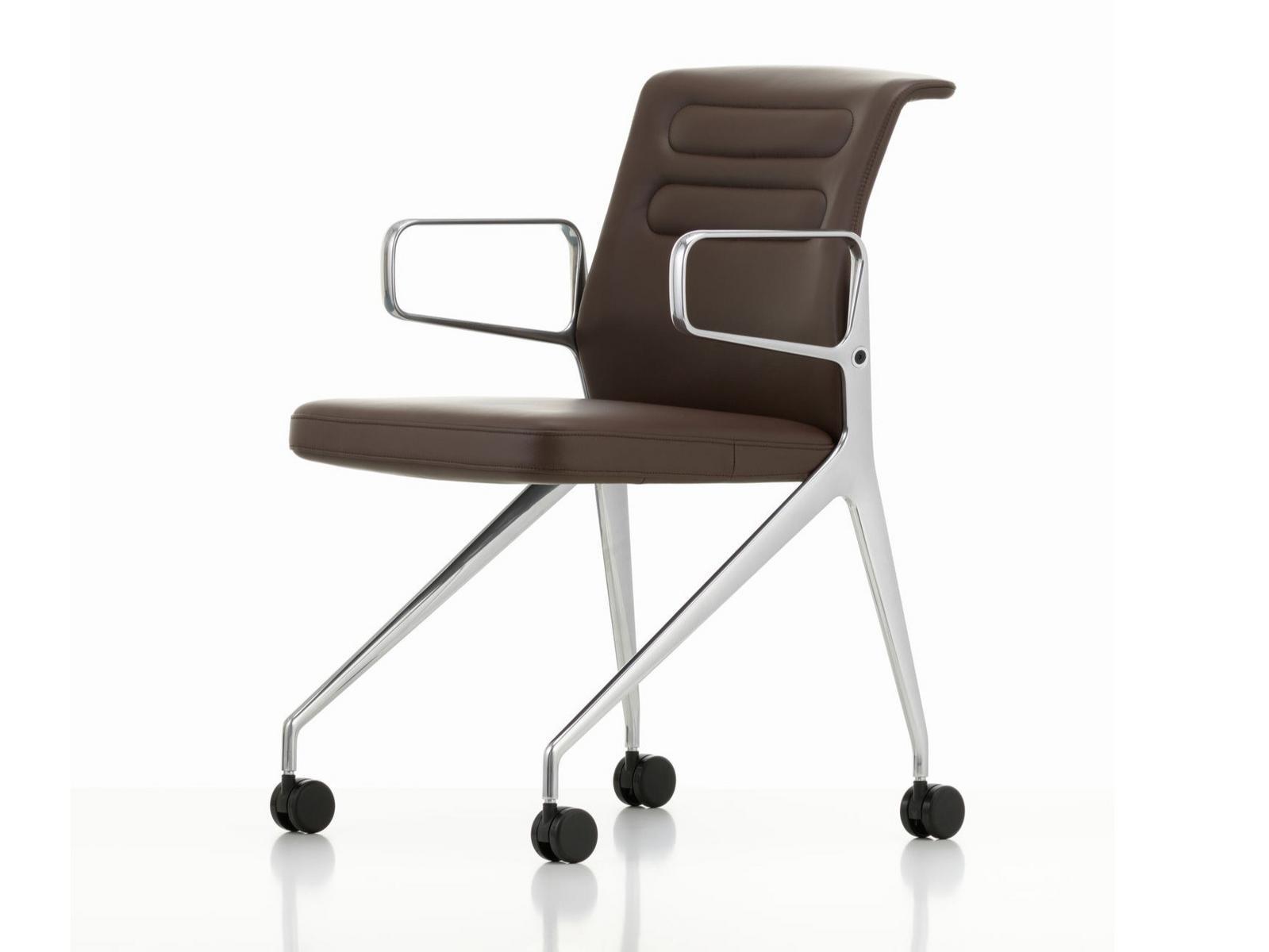AC 5 SWIFT Leather chair with castors