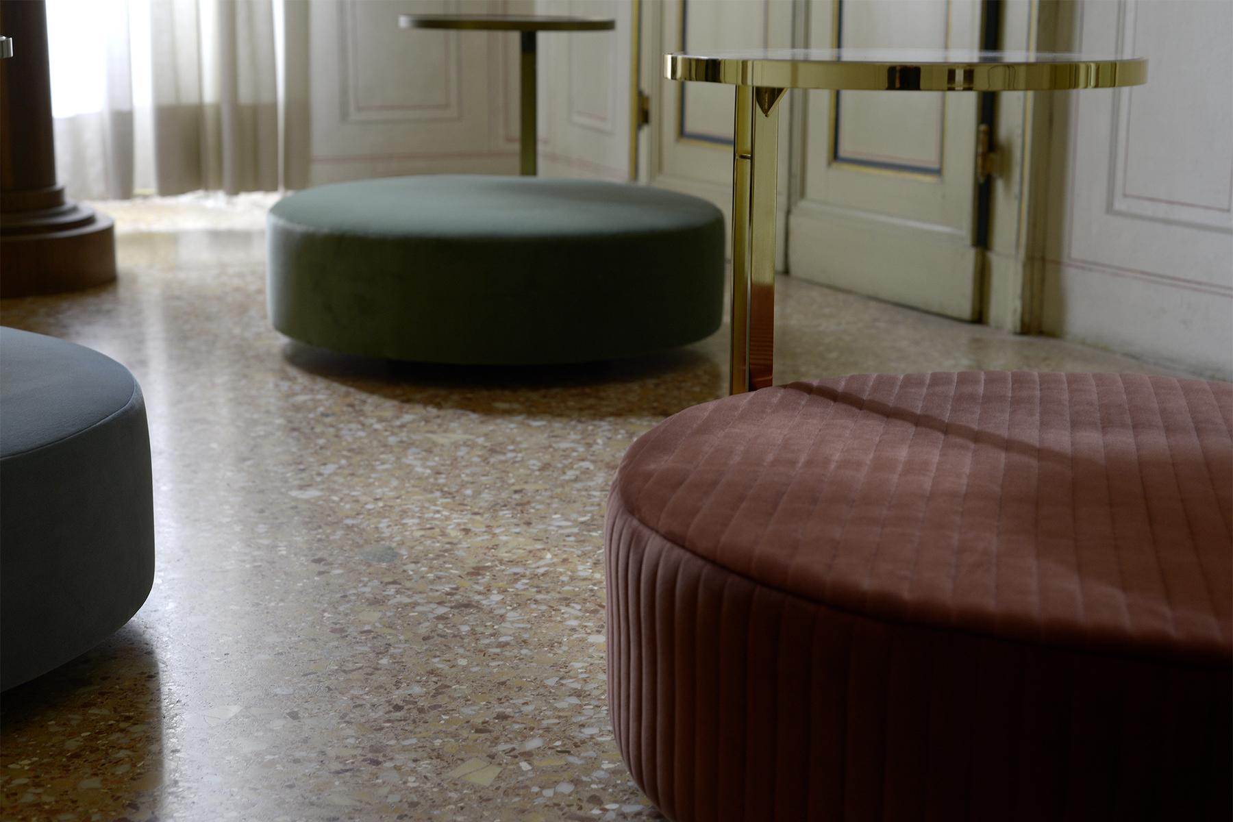 FEBE Upholstered round fabric pouf
