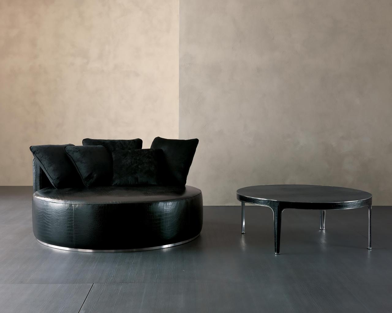 LOVE SEAT Fabric pouf in a luxury style