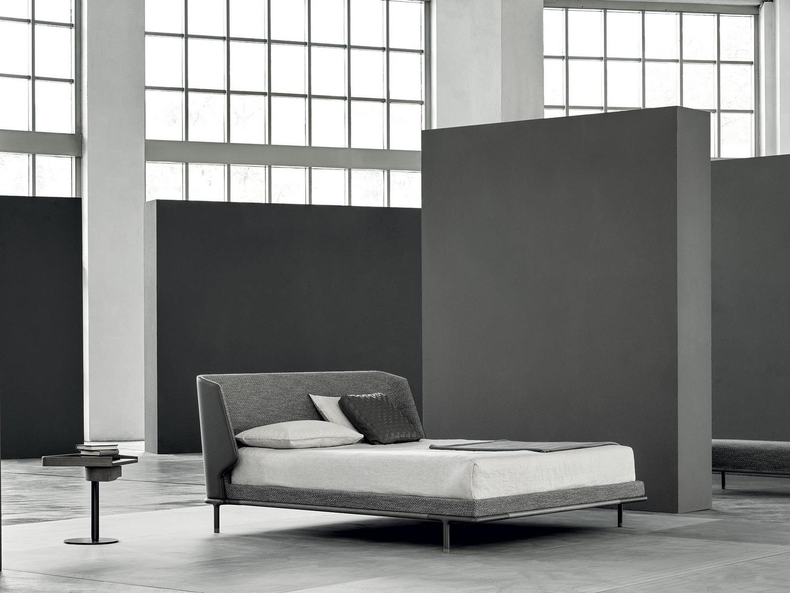 LIV Solid wood and metal coffee table / bedside table