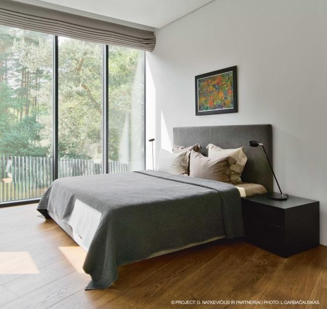 OLTRE Fabric double bed with upholstered headboard