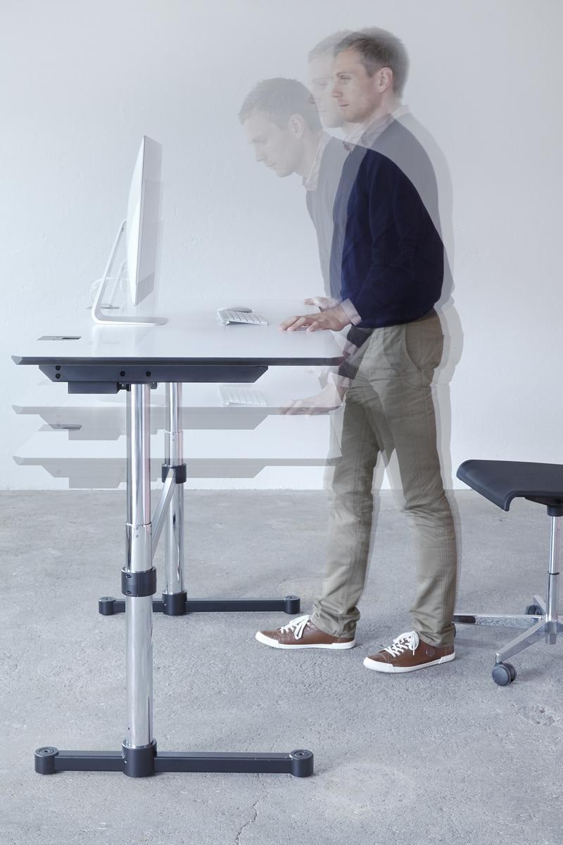 KITOS M Height-adjustable rectangular MDF office desk