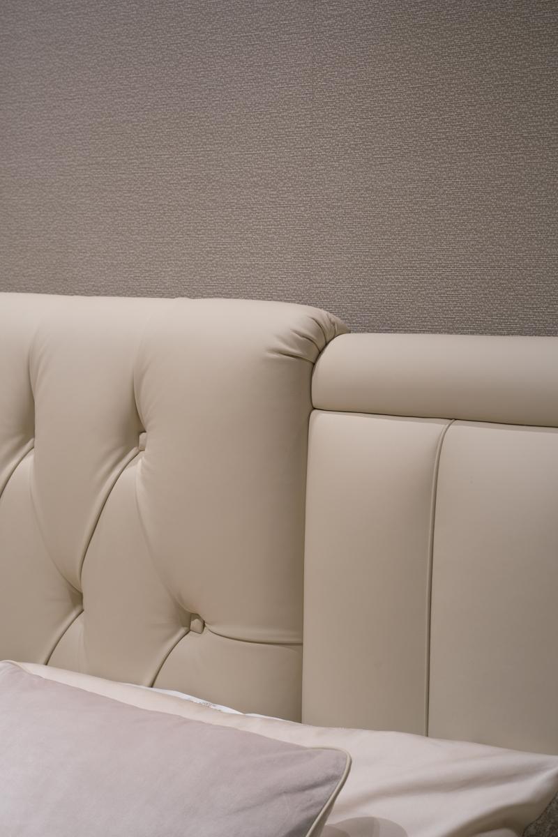 BERNINI Upholstered leather king size bed