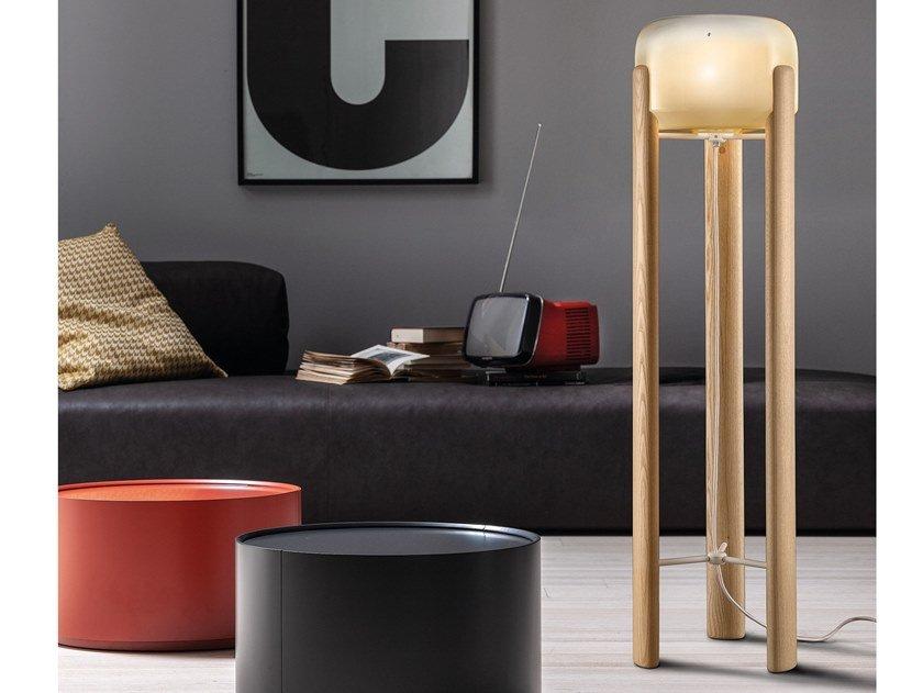 SATA PT Wood and glass floor lamp