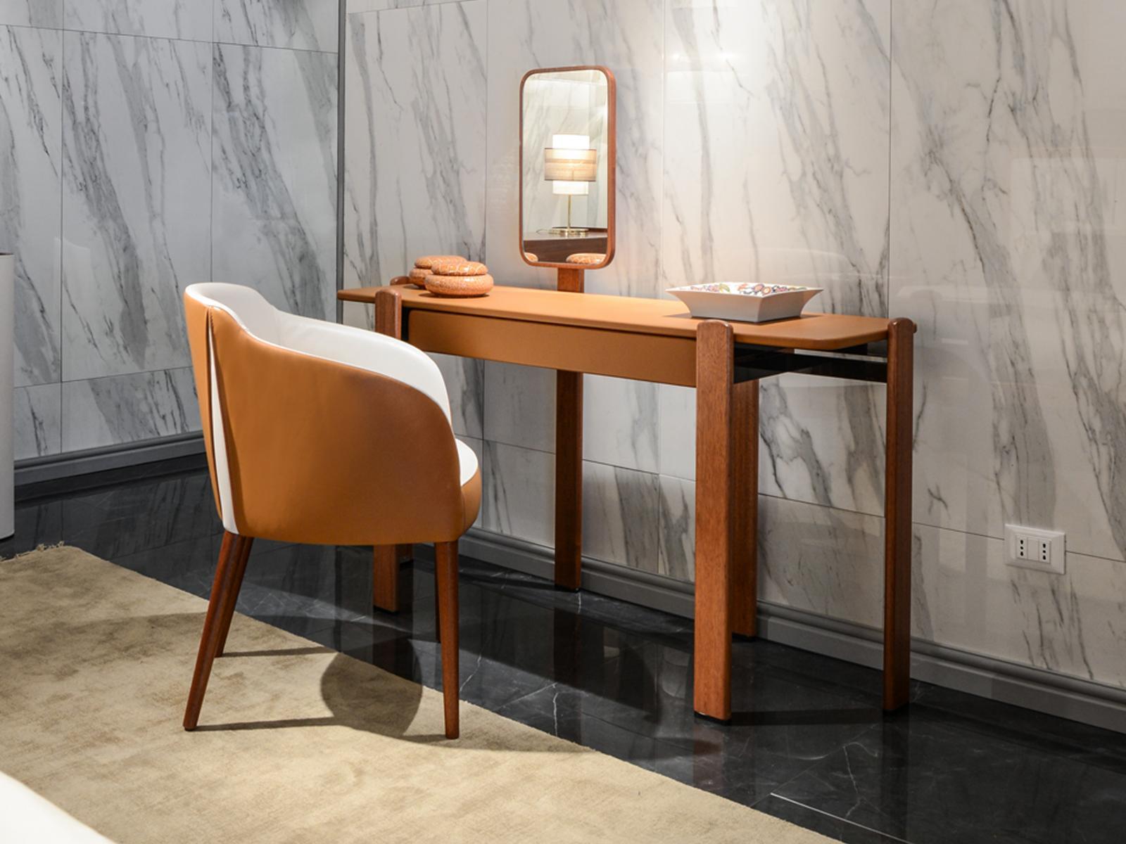 ROD Leather dressing table