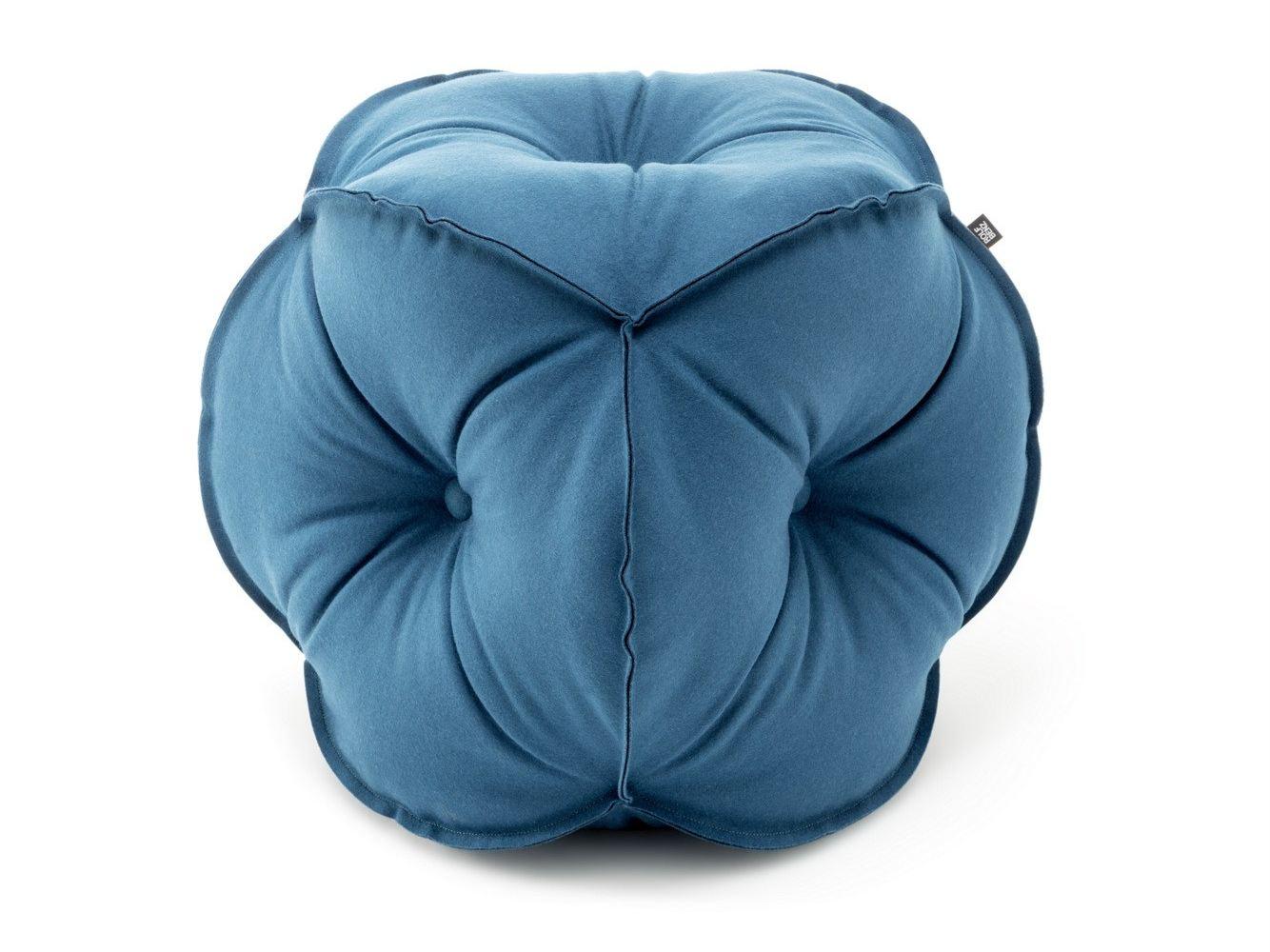 953 Tufted fabric pouf