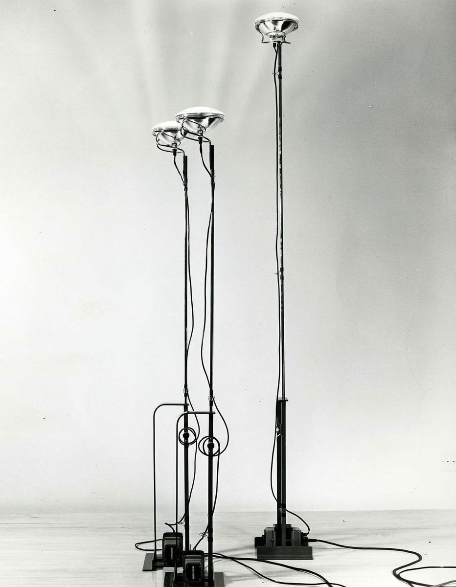 TOIO LIMITED EDITION LED indirect light metal floor lamp