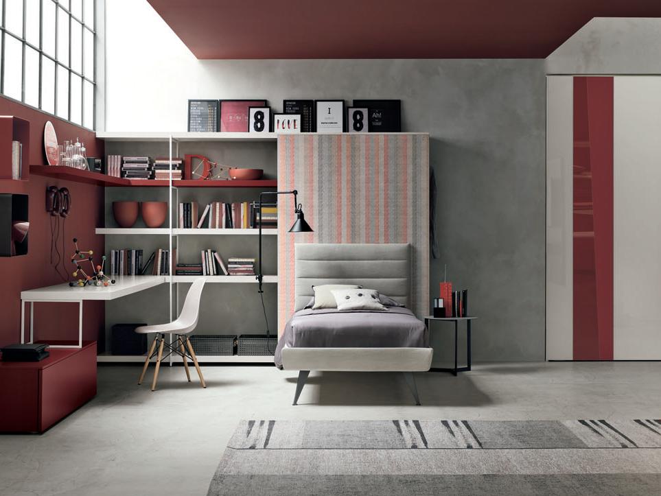 COMPOSITION 01 Teenage bedroom
