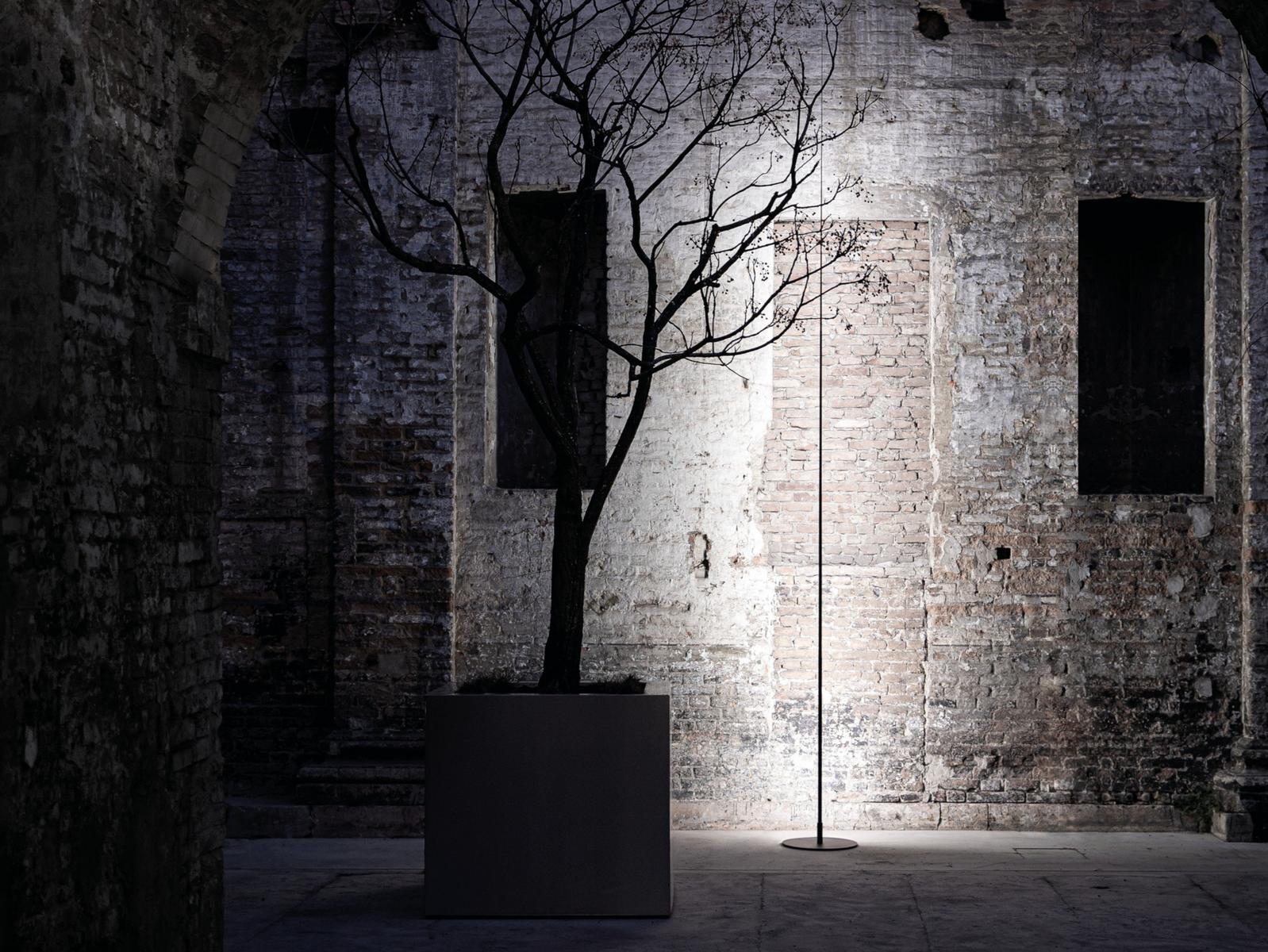ORIGINE OUTDOOR LED glass-fibre and metal floor lamp