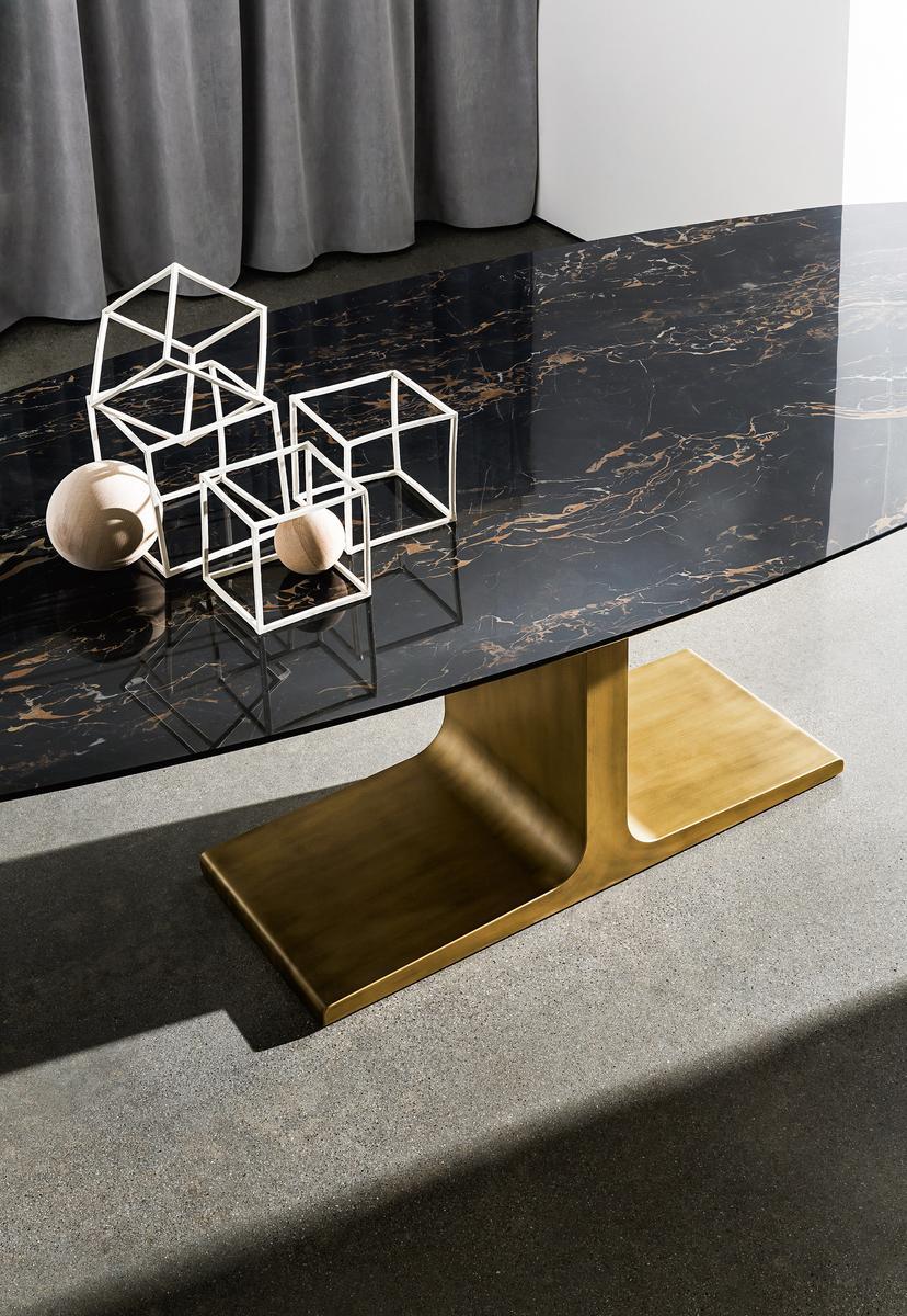 PALACE SHAPED Ceramic table