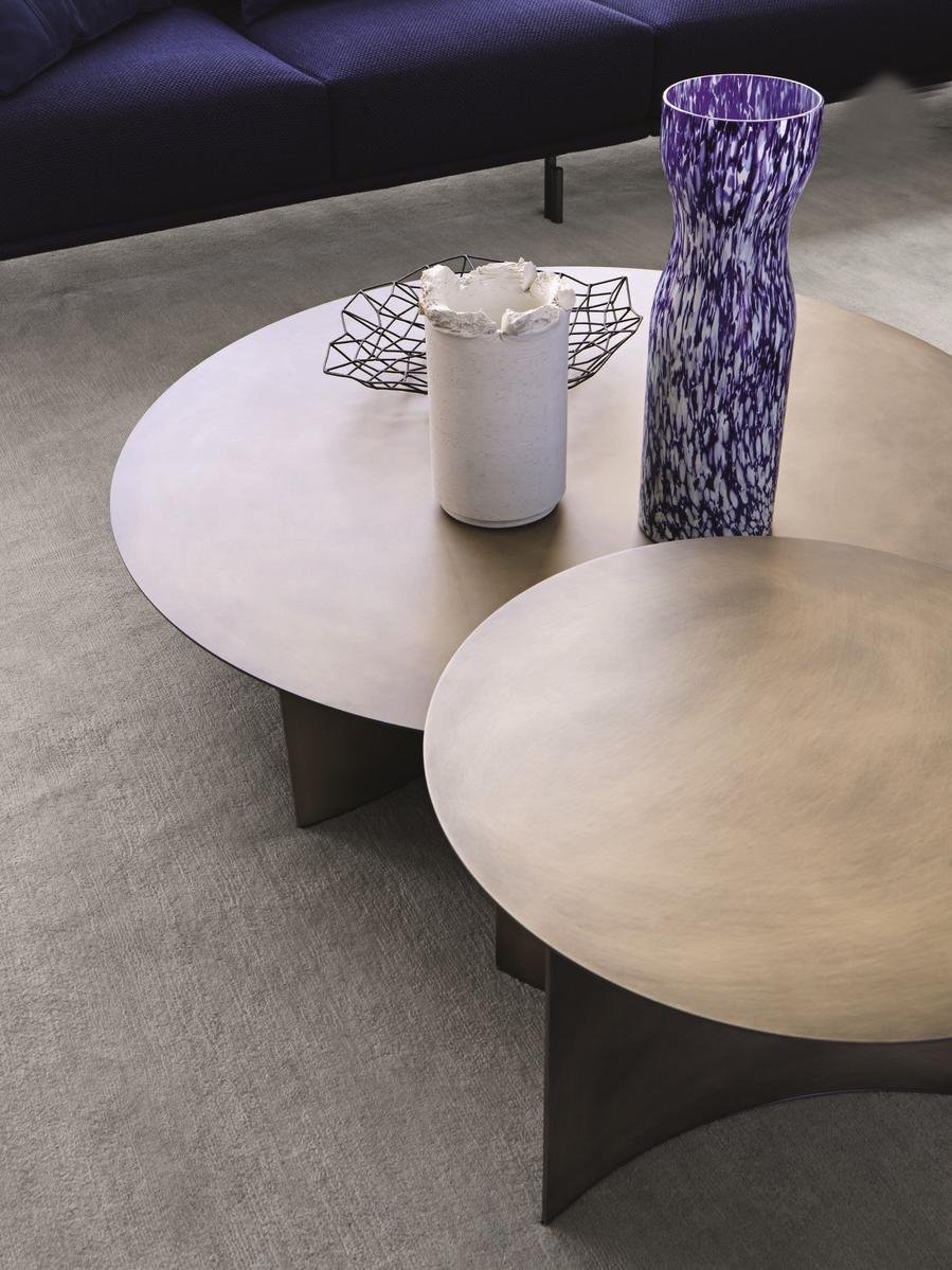 PIERRE Round metal coffee table