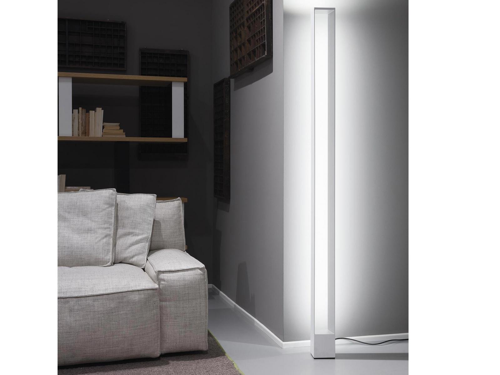 TRU LED indirect light aluminium floor lamp