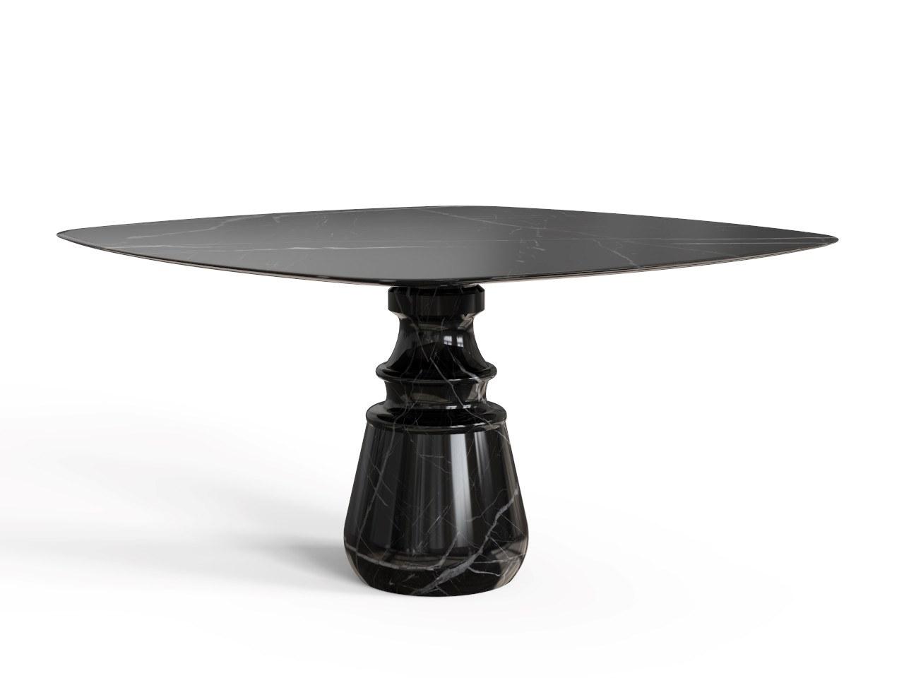 PIETRA SQUARE Square marble dining table